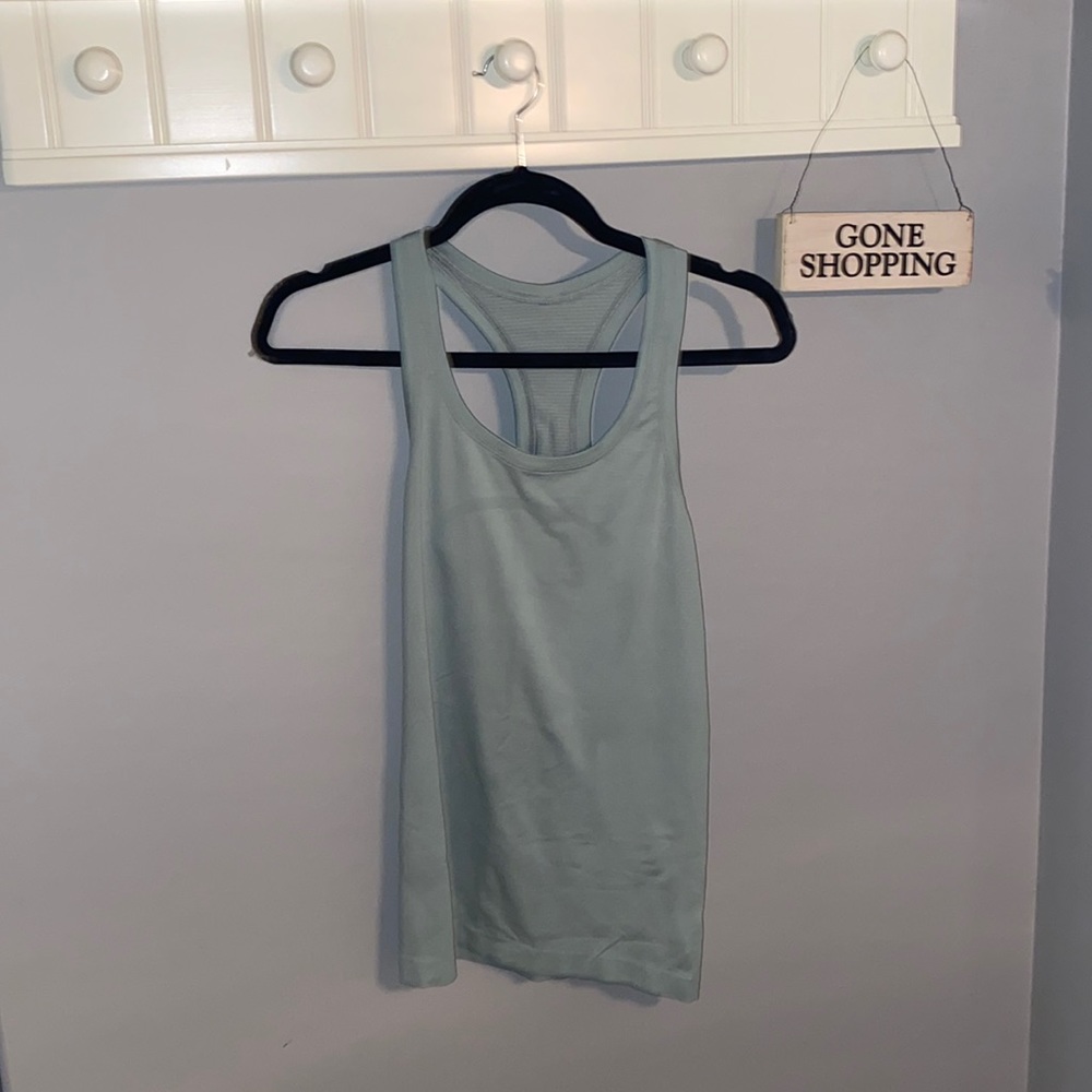 Lululemon Swiftly Tech tank